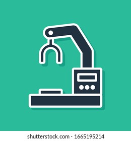 Icono de la fábrica robótica robot con brazo industrial azul aislado en fondo verde. Manipulador de robots industrial. Ilustración vectorial