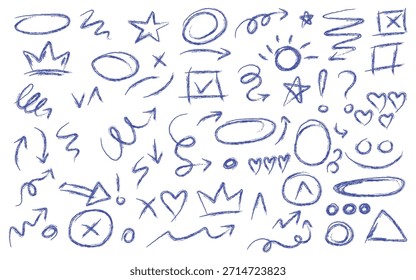 Elementos de esboço de rabiscar de tinta azul apresentam setas desenhadas à mão círculos estrelas corações e coroas em um fundo branco perfeito para adicionar um toque criativo às apresentações.