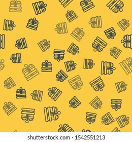 Blue line Salt and pepper icon isolated seamless pattern on yellow background. Cooking spices.  Vector Illustration