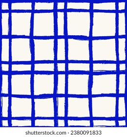 Patrón transparente Blue Naive Checkered en blanco. Dibujo de graffiti desordenado impreso en papel pintado en forma de grunge con rejilla trippy. Estética de diseño suizo con texturas de cepillo seco en colores childosos brillantes.