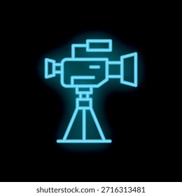 Video Icono de neón azul de una cámara montada en un trípode, que brilla intensamente sobre un fondo oscuro, que representa la producción de cine y video