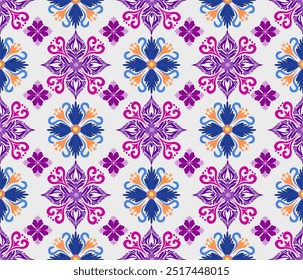 Padrão sem emenda floral azul e roxo no fundo branco. Desenho para impressões, têxteis, papel de parede e embalagem.