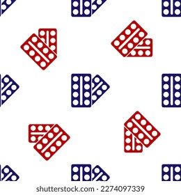 Píldoras azules y rojas en el icono del envase blister aislado sin fisuras en el fondo blanco. Paquete medicamentoso para comprimidos, vitamina, antibiótico, aspirina.  Vector