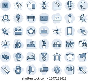 Tinta azul y sombra editable conjunto de iconos de línea vector - vector de viento, equipaje, horquilla de cuchara de placa, reloj despertador, teléfono móvil, peatón, equipo, medalla, grafo de crisis, lugar de gerente, banco, cama de hospital, pesado
