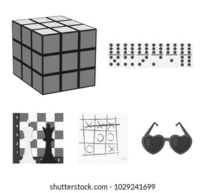 Board game monochrome icons in set collection for design. Game and entertainment vector symbol stock web illustration.