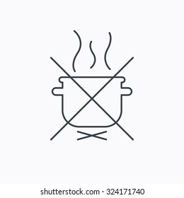 Boiling saucepan icon. Do not boil water sign. Cooking manual attenction symbol. Linear outline icon on white background. Vector