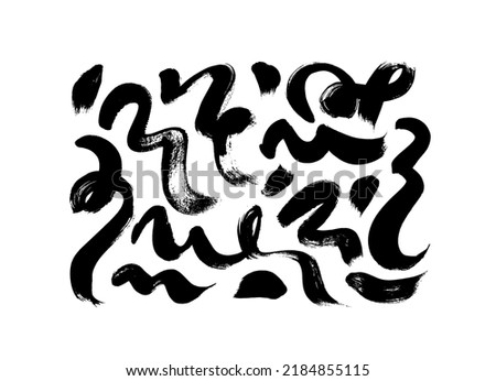Bold curved lines and wavy brushstrokes collection. Modern grunge brush lines. Hand drawn squiggles, daubs isolated on white background. Scribble brush strokes vector set. Curly vector shapes.