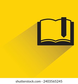 icono de libro con sombra sobre fondo amarillo
