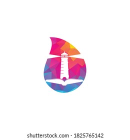 Concepto de forma de caída del libro y de la casa luminosa Plantilla de diseño de logotipo. Icono del faro del libro