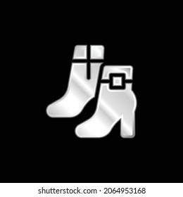 Icono metálico plateado de boots