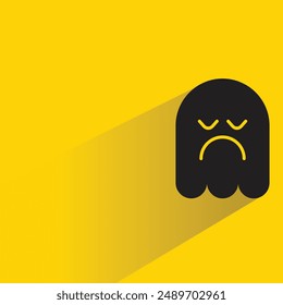 emoji fantasma aburrido con sombra sobre fondo amarillo