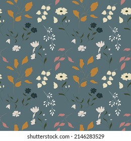 Botanisches, nahtloses Muster mit Blumen. Handgezeichnete Wiesenblumen und Blätter auf blauem Hintergrund, perfekt für Scrapbooking, Grußkarten, Packpapier