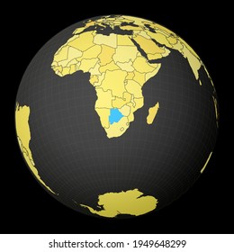 Botsuana en el oscuro globo con mapa del mundo amarillo. País resaltado con color azul. La proyección mundial por satélite se centró en Botswana. Increíble ilustración vectorial.