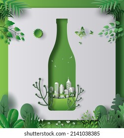 Una botella de agua con una ciudad verde adentro, la idea es reciclar botellas de plástico viejas, pensar verde, ilustración de papel y papel 3d.