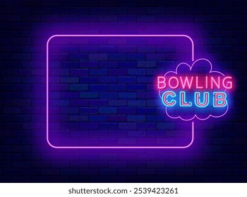 Anuncio de neón del club de bolos. Marco púrpura vacío y tipografía. Divertida competencia deportiva. Tarjeta de felicitación ligera. Copiar espacio. Trazo editable. Vector ilustración de stock