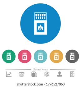 La caja coincide con los iconos blancos planos en los fondos de color redondo. 6 iconos de bonificación incluidos.
