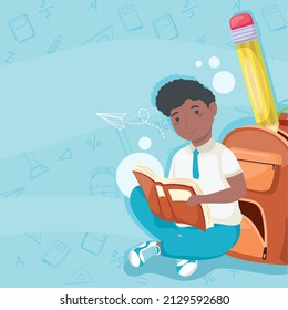 niño con libro de lectura de bolsos