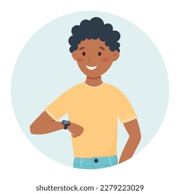 Junge, der auf seinem Handgelenk ein Fitnessarmband anschaut. Mit intelligenter Uhr. Vektorgrafik eines afroamerikanischen Mannes.