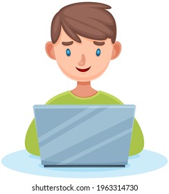 Niño sentado con un ordenador portátil que sirve internet de fondo blanco, tecleando en el teclado, escribiendo un mensaje. Adolescente escolar o joven independiente sonriente personaje trabajando en el pc, estudiando con computadora