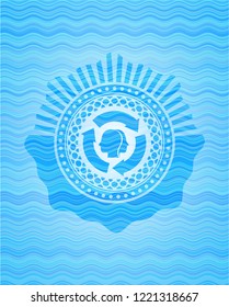brain storm icon inside light blue water wave emblem background.