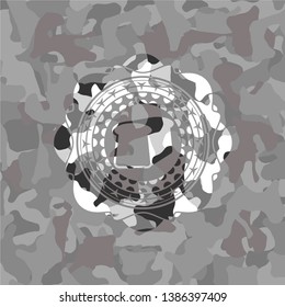 bread icon inside grey camo texture