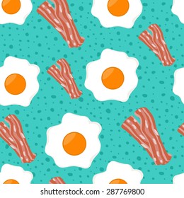 Frühstücksbuffet mit Ei und Speck
