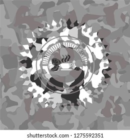 breakfast  icon inside grey camo texture
