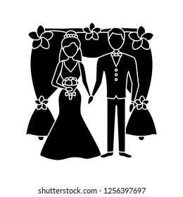Bride and bridegroom glyph icon. Wedding arch photozone.Newlywed. Just married couple.  Fiance, fiancee. Wedding agency. Silhouette symbol. Negative space. Vector isolated illustration
