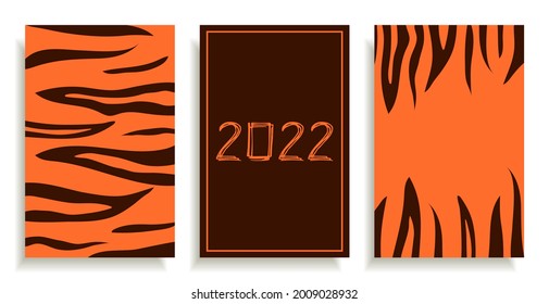 Ilustración vectorial abstracta brillante para el nuevo año 2022. Un conjunto de carteles para impresiones, plantillas, portadas. Piel de tigre, huella animal. Para tarjetas de invitación, felicitaciones.