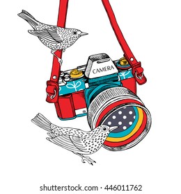 Helle Kamera im volkstümlichen Stil und Vögel gemalt.  Vektorgrafik.