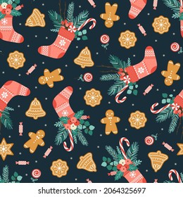 Helle Cartoon Weihnachten nahtloses Muster mit Süßigkeiten und Geschenksock auf blauem Hintergrund. Holiday floral handgezeichnet Wickelpapier oder Stoffdesign. Winterweihnachtsdekor in Vektorgrafik.