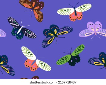 Luminoso patrón infantil sin costuras con mariposas coloridas. Mariposas de doodle dibujadas a mano en estilo ingenuo