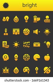conjunto de iconos brillantes. 26 iconos brillantes rellenos. Incluidas Ideas, Sol, Sangre, Idea, Reel, Artista, Voleibol, Volumen, Amanecer, Esperar, Garland, Carta, Inspiración, Antorcha, Iconos de vidrio manchado