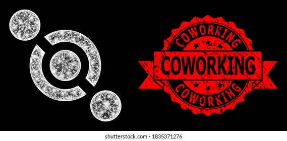 Conector de unión poligonal de malla brillante con manchas brillantes y precinto de cinta impuro de labranza de trabajo. El sello rojo incluye la etiqueta de Coworking dentro de la cinta.