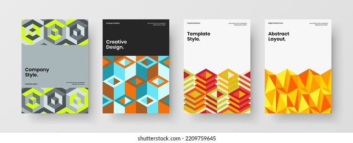 Conjunto de ilustraciones de informes anuales de patrones de mosaico brillante. Increíble paquete de plantillas vectoriales de diseño de postales.