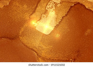 Helles Marmormuster aus orangefarbenem und goldenem Marmor mit Funkeln. Vektorhintergrund in Alkoholfarbe Technik. Moderne Farbe mit Glanz. Vorlage für Banner, Plakatdesign. Flüssigkunstmalerei