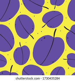 
patrón brillante con ciruelas violetas sobre un fondo amarillo con puntos negros