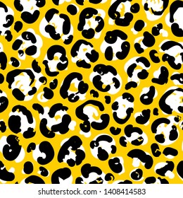 Bright seamless pattern of leopard, cheetah skin.