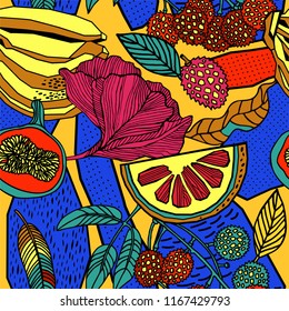Bright seamless pattern of tropical leaves of palm trees, flowers and fruits.