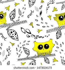 Bright spring seamless pattern in pastel colors. Cute owls on branches in butterflies and flowers in vector. Seamless pattern can be used for wallpapers, web page backgrounds