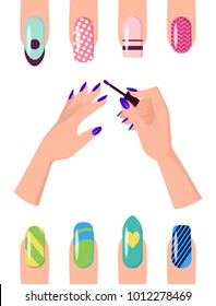 La luminosa manicura de verano con los modernos patrones de muestras en las impecables uñas femeninas de formas cuadradas y redondeadas colocó dibujos aislados sobre fondo blanco.