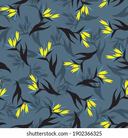 Bright summer seamless floral pattern, exotic pattern with strelitzia flowers, vector spring garden decor