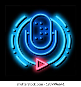 Broadcasting Microphone neon light sign vector. Glowing bright icon Broadcasting Microphone sign. transparent symbol illustration
