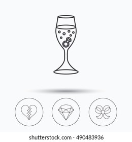 Broken heart, brilliant and engagement ring icons.