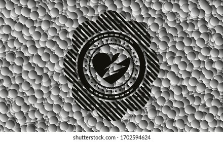 gebrochenes Herzsymbol in schwarzem Abzeichen mit grauem Hintergrund. Vektorillustration Illustration. Detaillierte Angaben. 