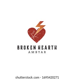 Logo del corazón roto. Con diseño de icono de relámpago.