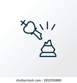 Broken king icon line symbol. Premium quality isolated design element in trendy style.