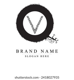 broken pieces forming the letter QV	

