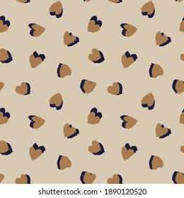 Brauner Heart geformter Pinselstrich nahtlose Muster-Hintergrund für Modetextilien, Grafiken
