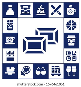 conjunto de iconos marrones. 17 iconos marrones rellenos.  Iconos modernos sencillos, como: Azúcar, Chocolate, Té, Baloncesto, Café, Copa, Coco, Crema caramelo, Gafas, Librería